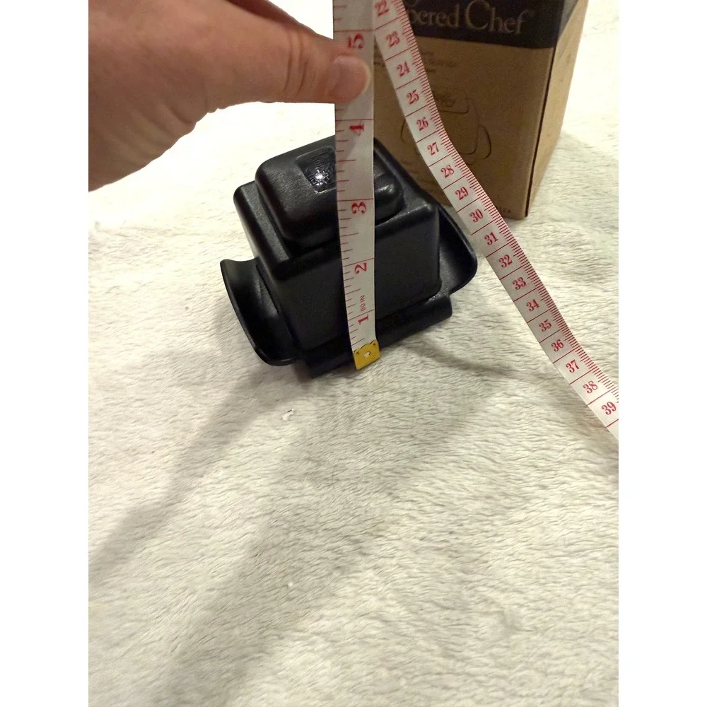 Pampered Chef Food Holder 1124 Black Mandoline Slicer Safety Guard Replacement